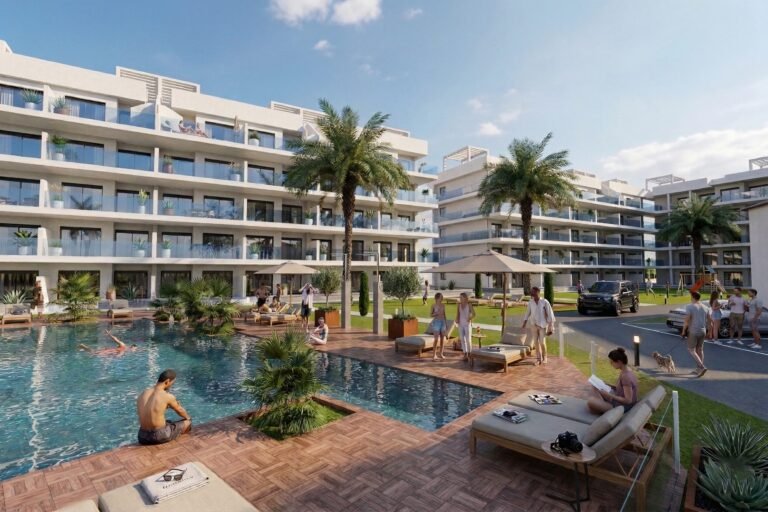 Modern Oasis Garden apartments in the El Raso urbanisation, in Guardamar del Segura